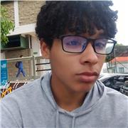 Estudiante de economía con un conocimiento amplio de la materia con una metodología con un énfasis claro y objetivo